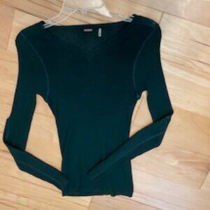 Elie Tahari hunter green semi sheer silk/cashmere top in Small